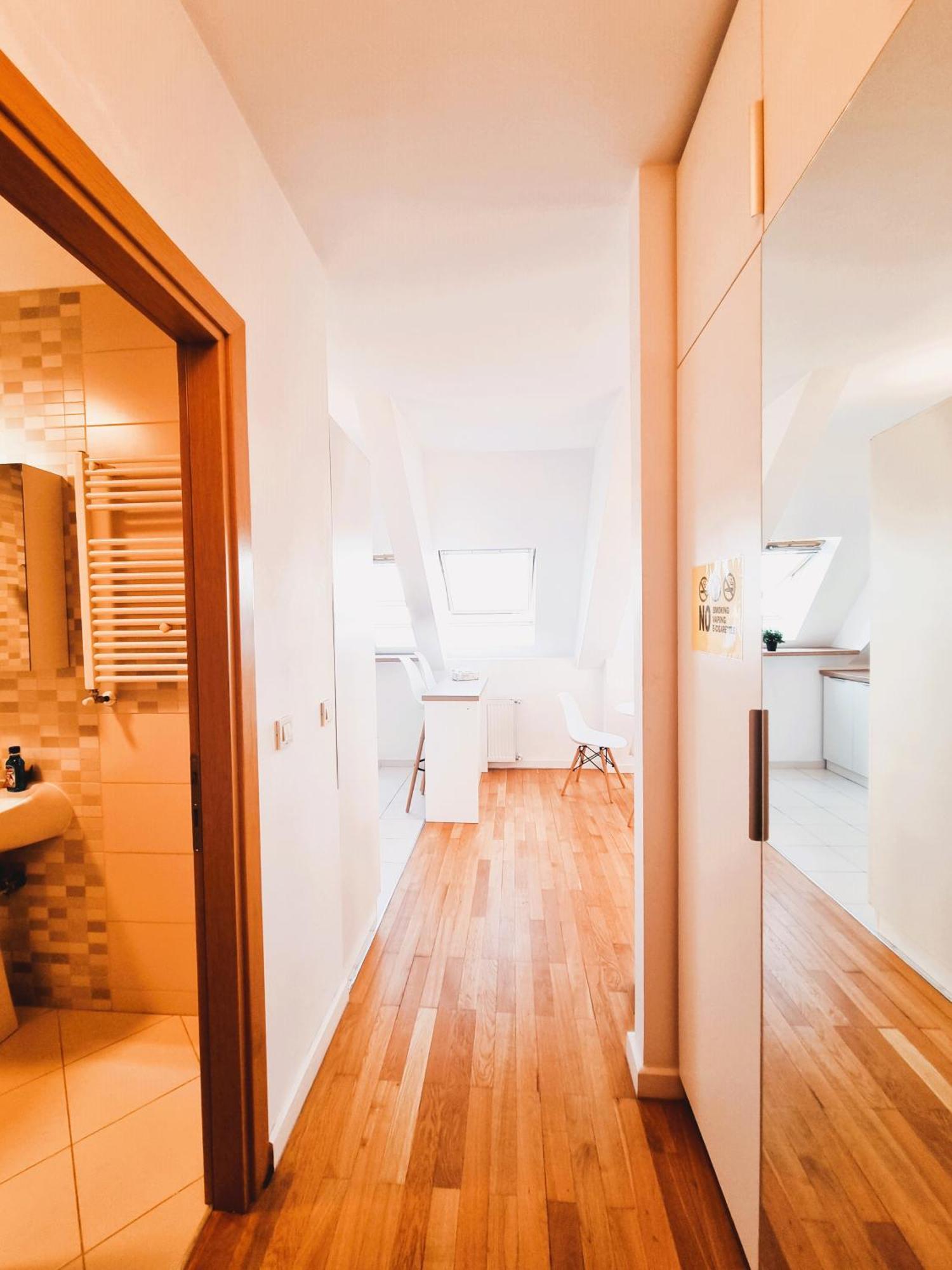 Bucharest Central E Apartment מראה חיצוני תמונה
